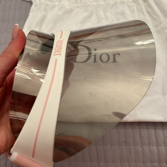 Christian Dior Sun Visor - Picture 11 of 12